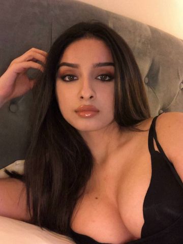 Анастасия Сказка Брюнетка